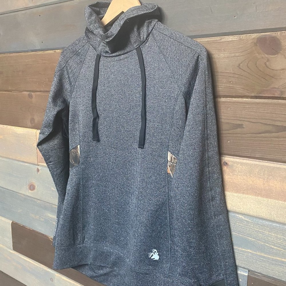 Legendary Whitetails Tweed Pullover w/ Camo Accent